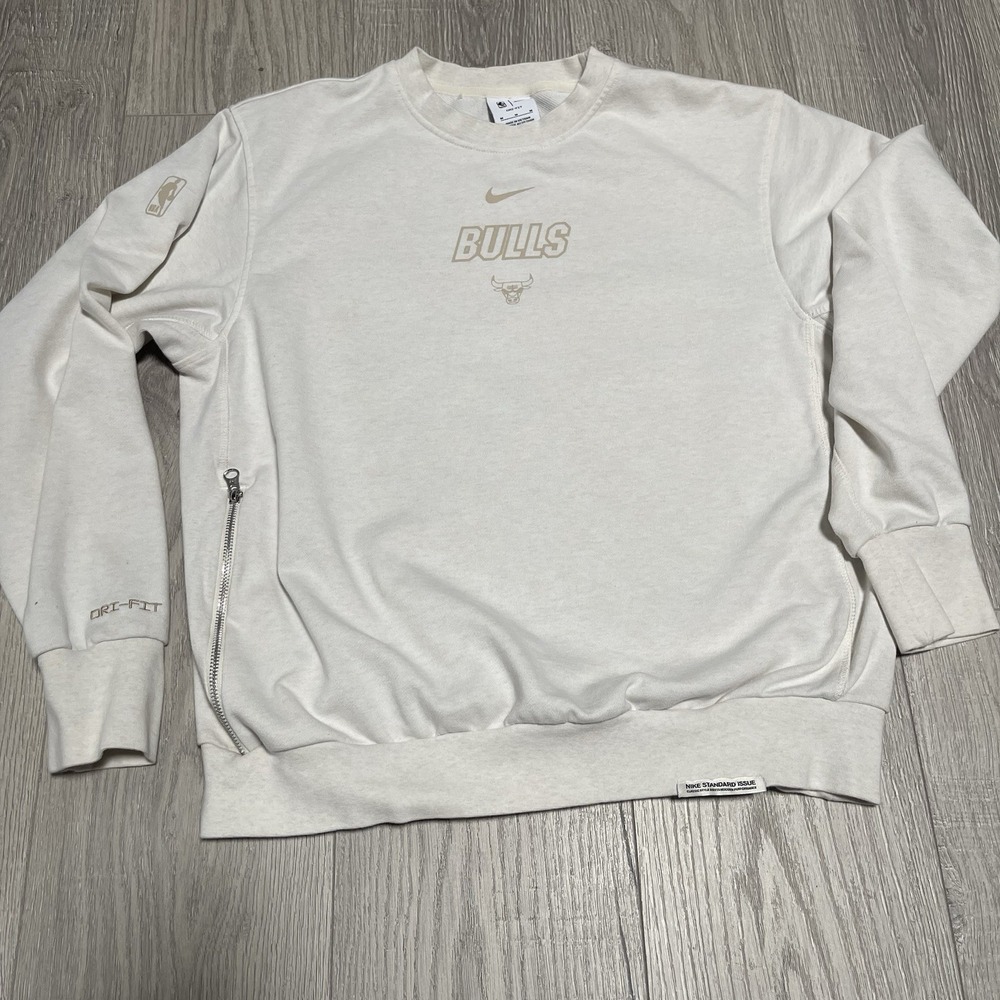 Nike‎ NBA Bulls Standard Issue Cream Size M Crewneck Sweatshirt Dri Fit